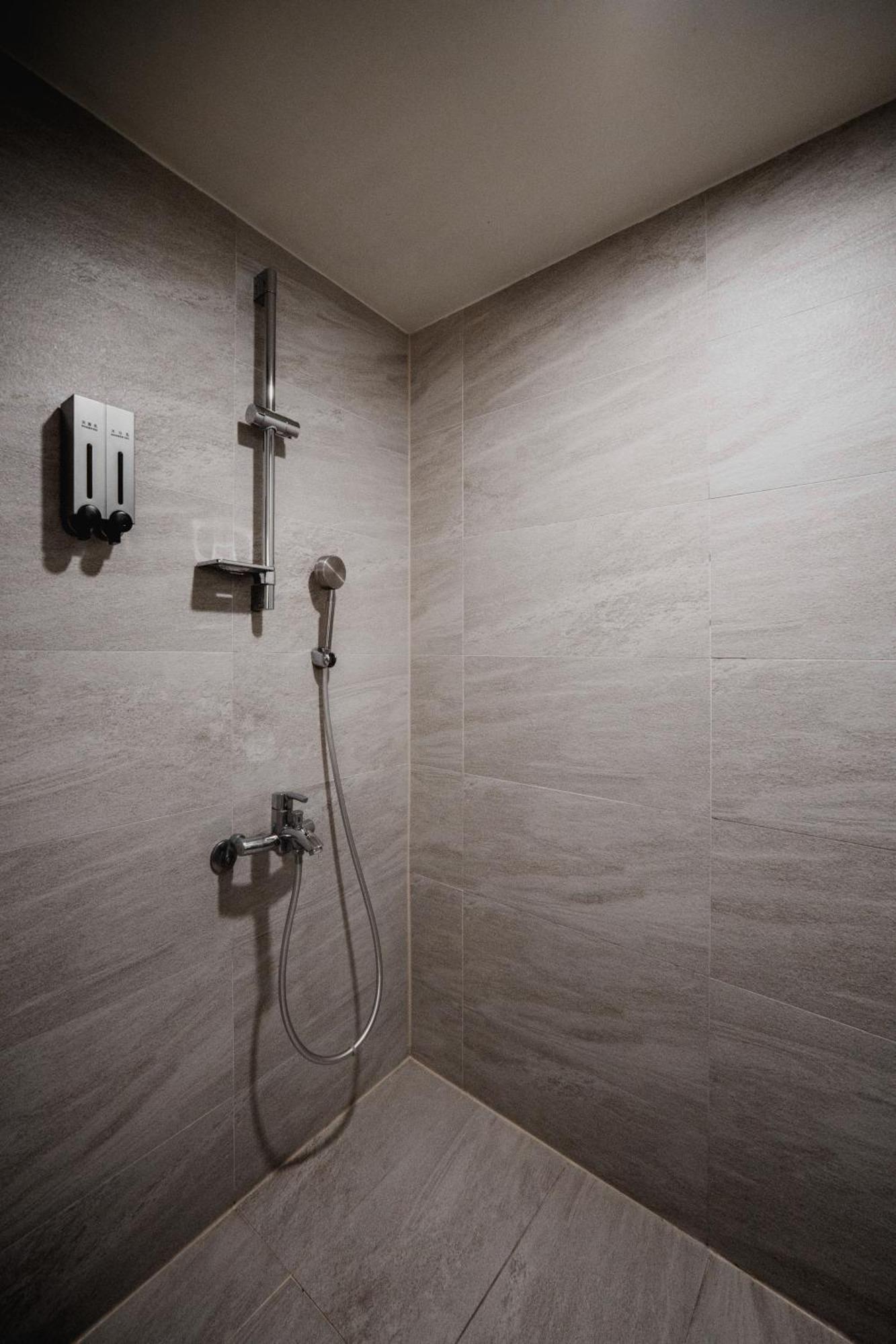 Hub Hotel Kaohsiung Yawan Branch Dış mekan fotoğraf
