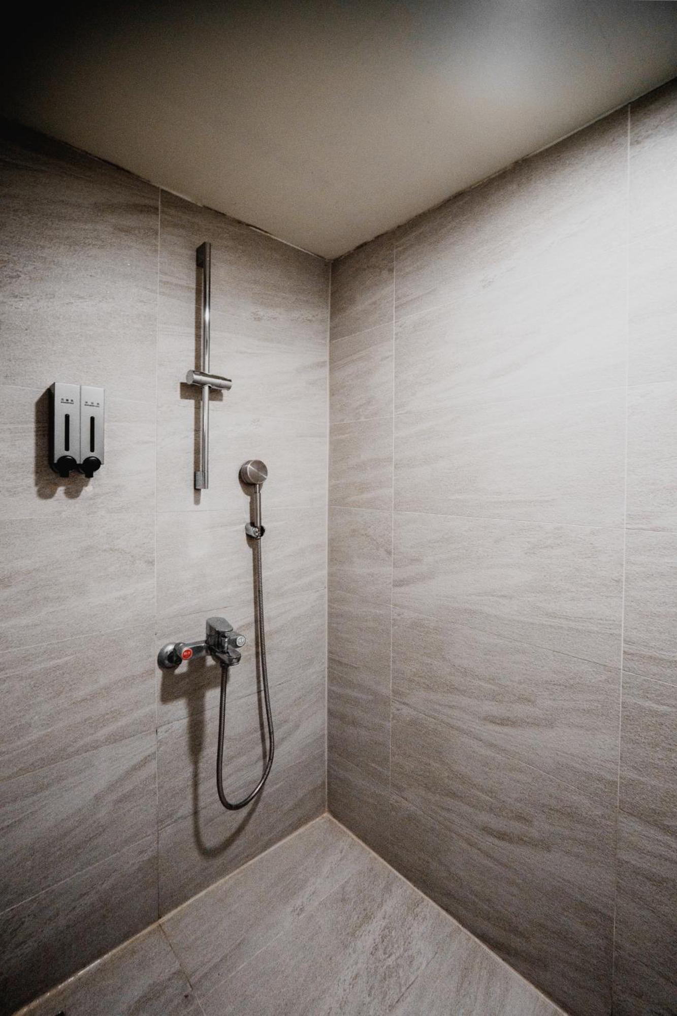 Hub Hotel Kaohsiung Yawan Branch Dış mekan fotoğraf